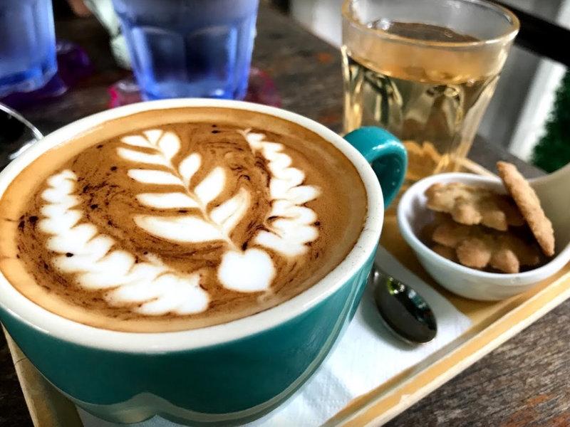 Chom Dao Coffee Shop