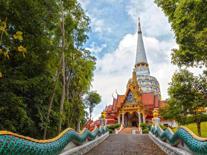 Wat Rat Upatham 寺