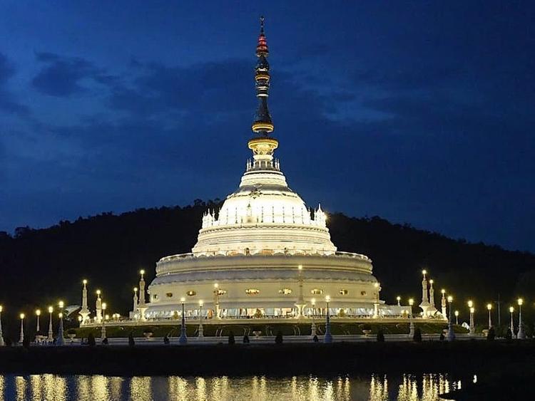 Wat Saengtham Wang Khao Khiao