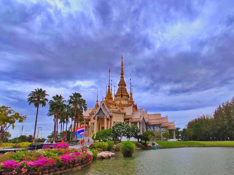 วัดหลวงพ่อโตสรพงษ์