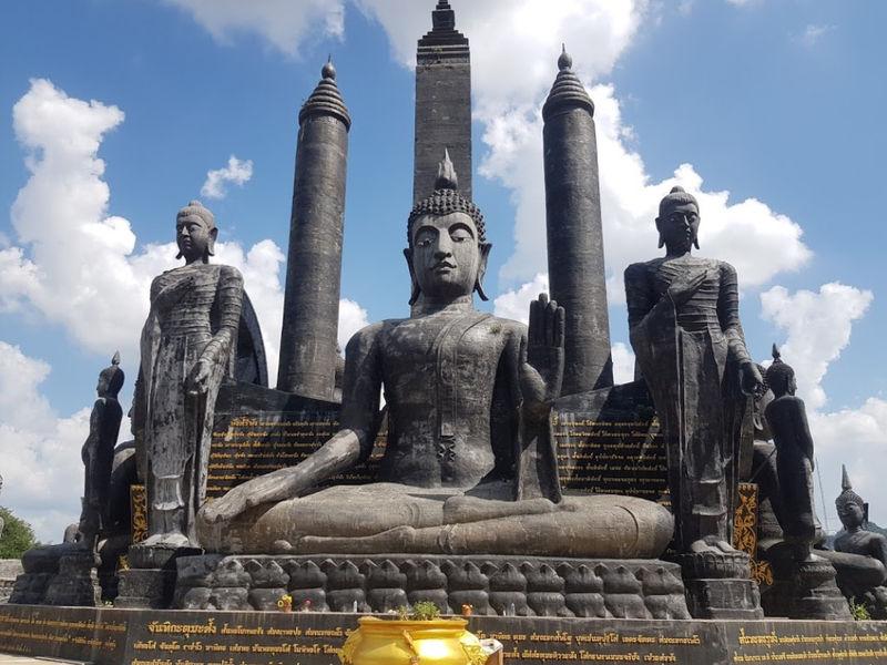 Wat Tham 圆筒