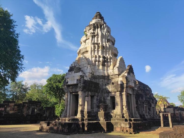 Prasat Hin Phanom Wan