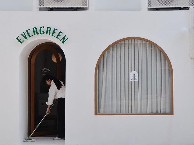 EVERGREEN Cafe & Hotel
