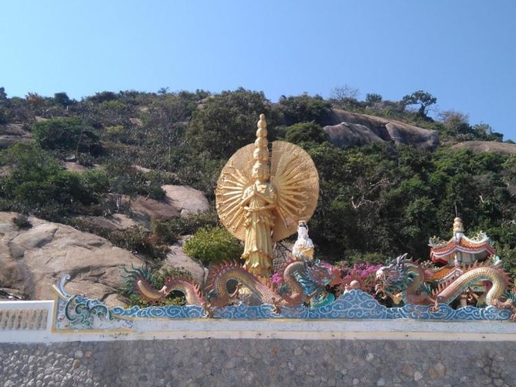 Khao Takiab Temple