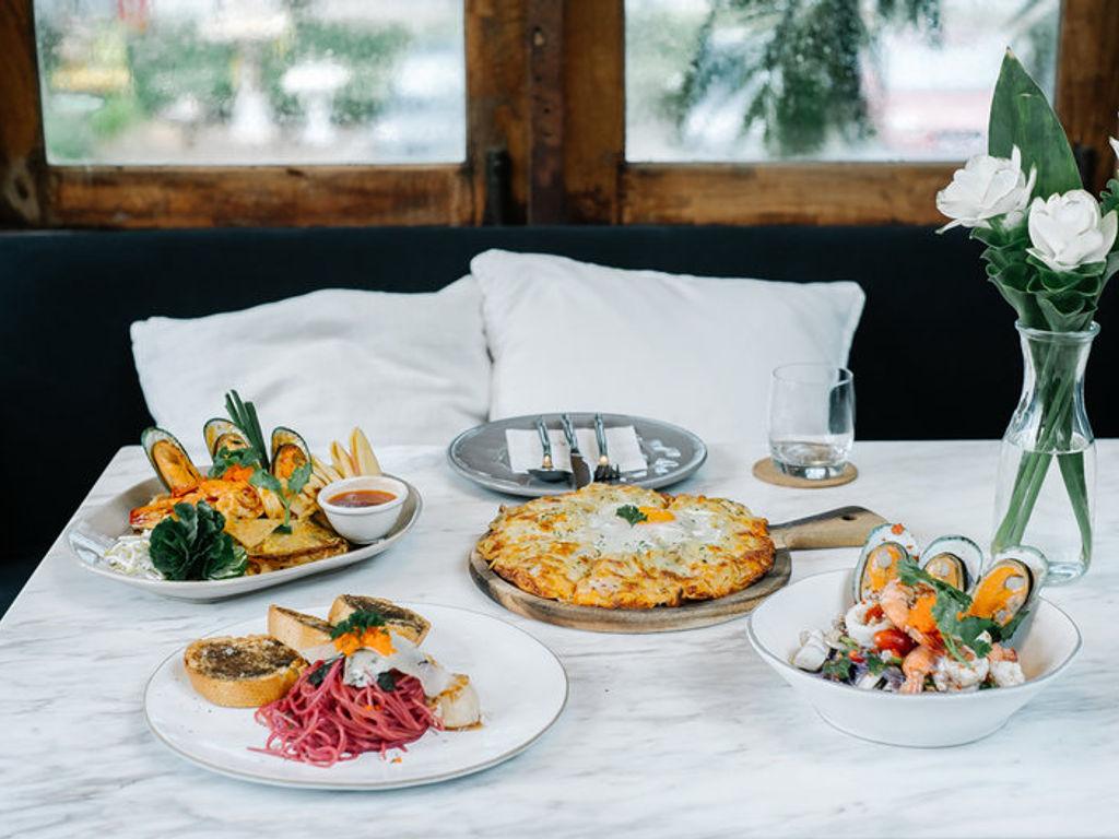 AKART Bistro & Bar (ร้านอาหาร อากาศ)