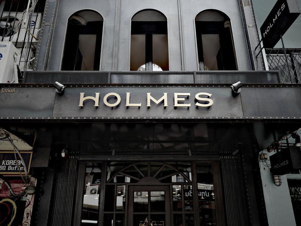 HOLMES