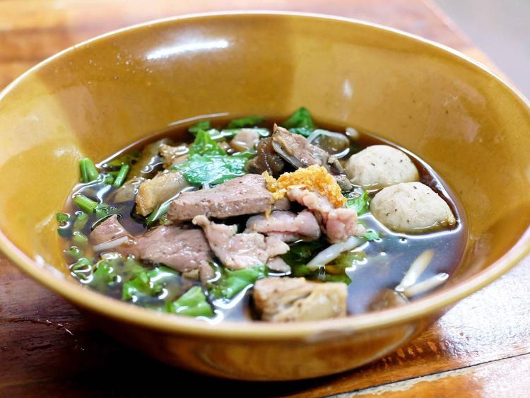 Nai Tieb Beef Noodles