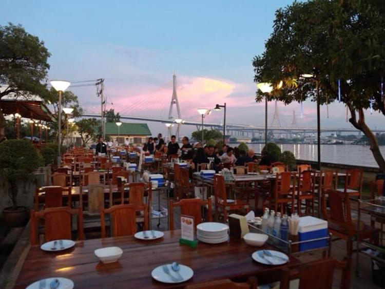 Baan Klang Nam 2 Restaurant