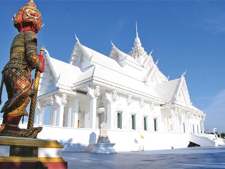 วัดหินแท่นลำภาชี