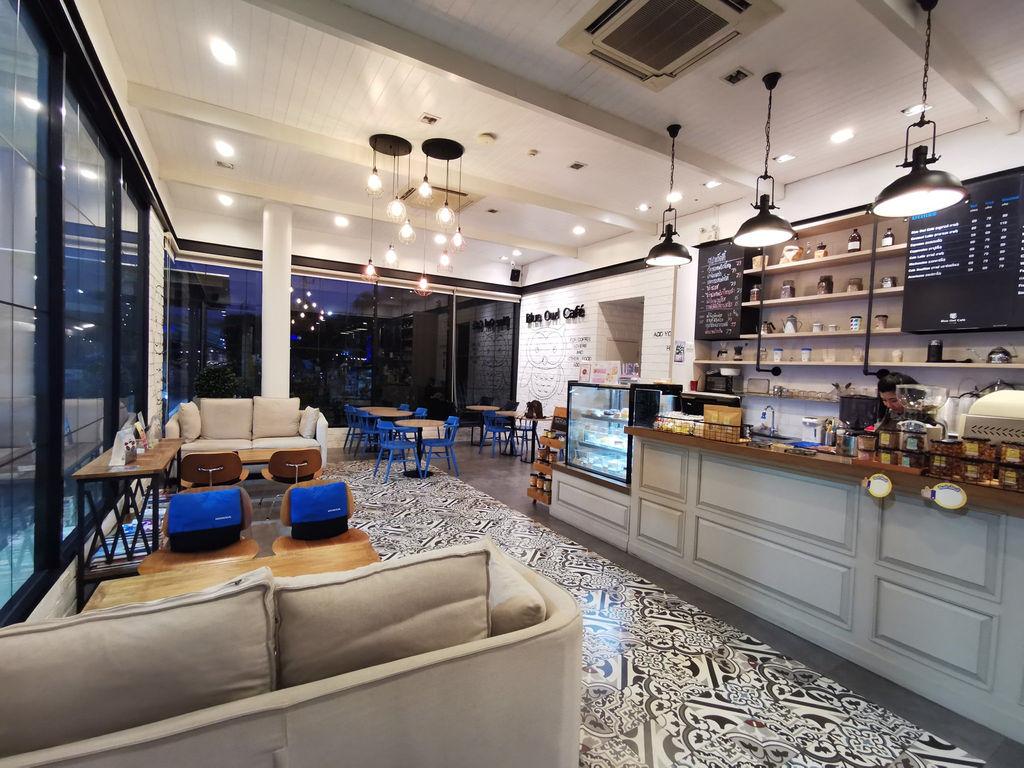 Blue Owl Cafe ถนนราชพฤกษ์