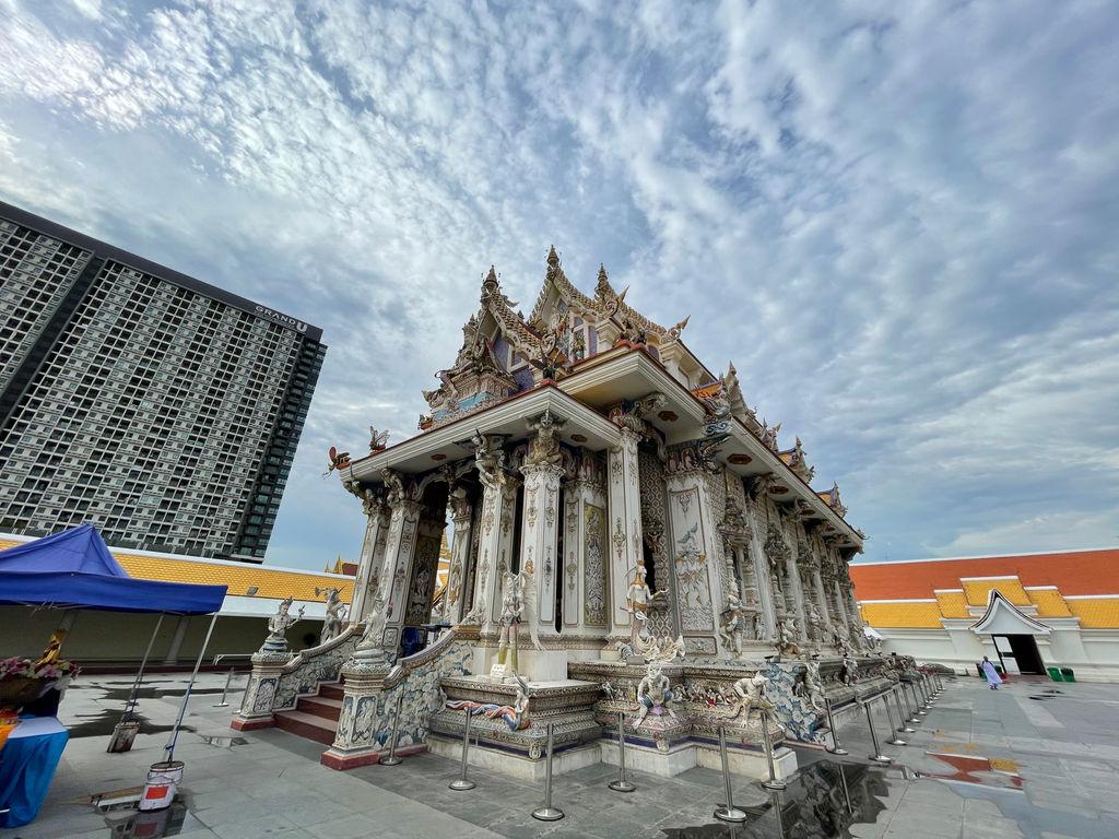 Wat Pariwat Ratchasongkram