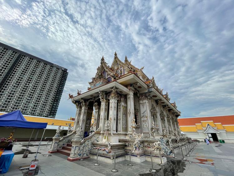 Wat Pariwat Ratchasongkram