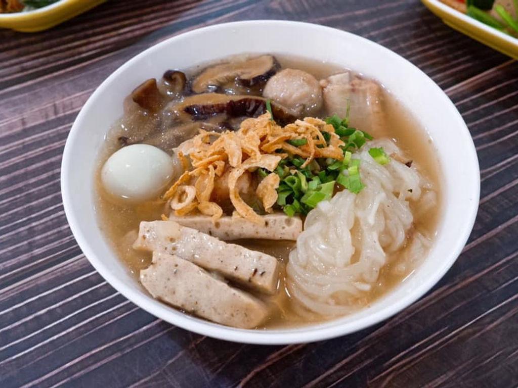 จั๊บญวนแม่พลอย