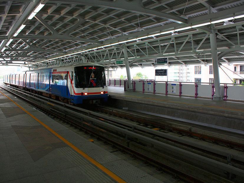 BTS Krungthonburi