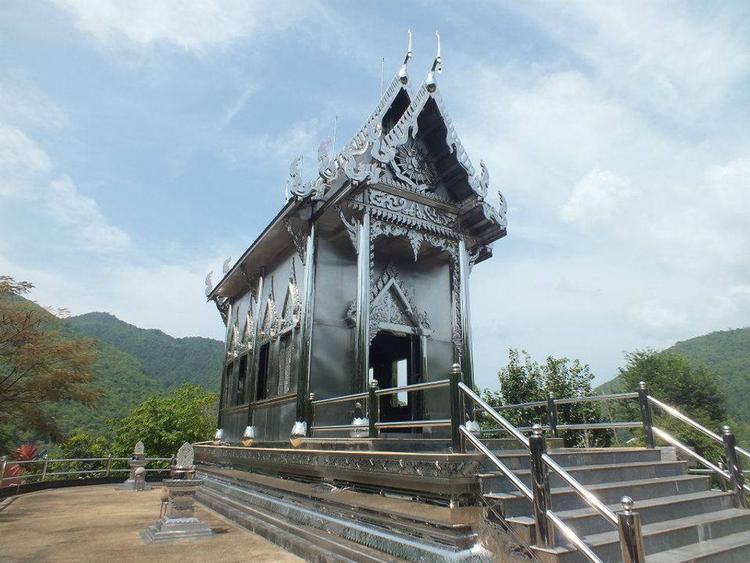 Wat Pak Lam Kha Khaeng寺（不锈钢教堂）