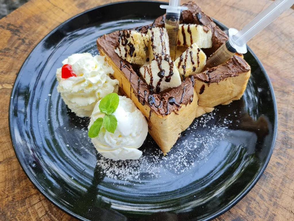 博恩咖啡馆 (Cafe Bohne)
