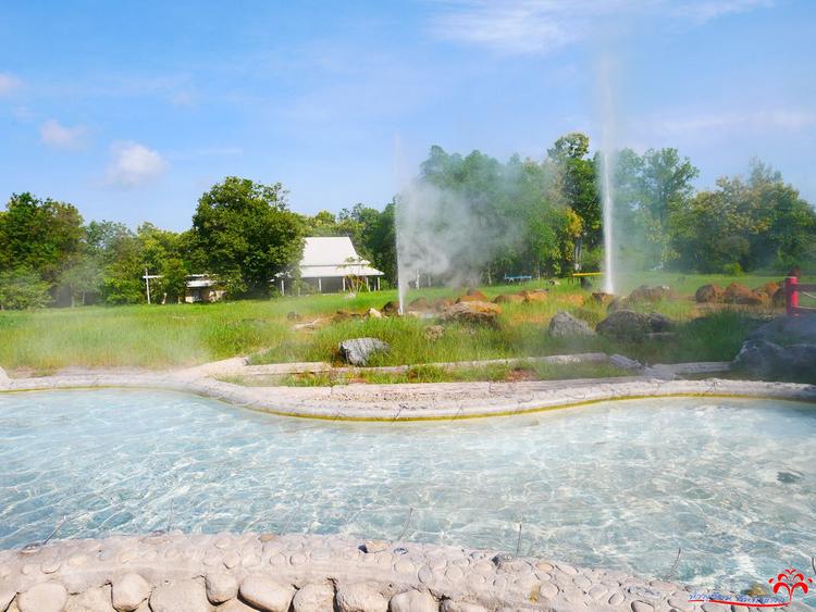 San Kamphaeng Hot Springs