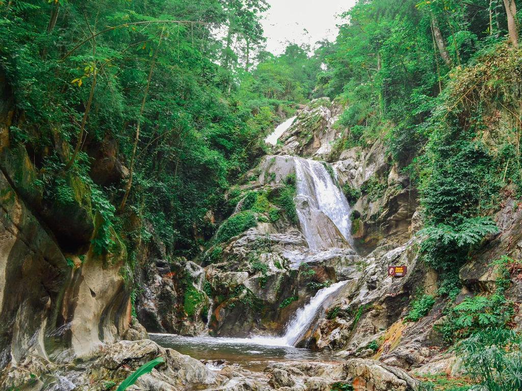 น้ำตกลานสาง (อุทยานแห่งชาติลานสาง)
