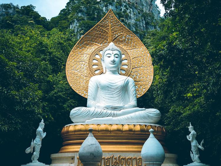 菩萨洞(Tham Khao Nam Phu)