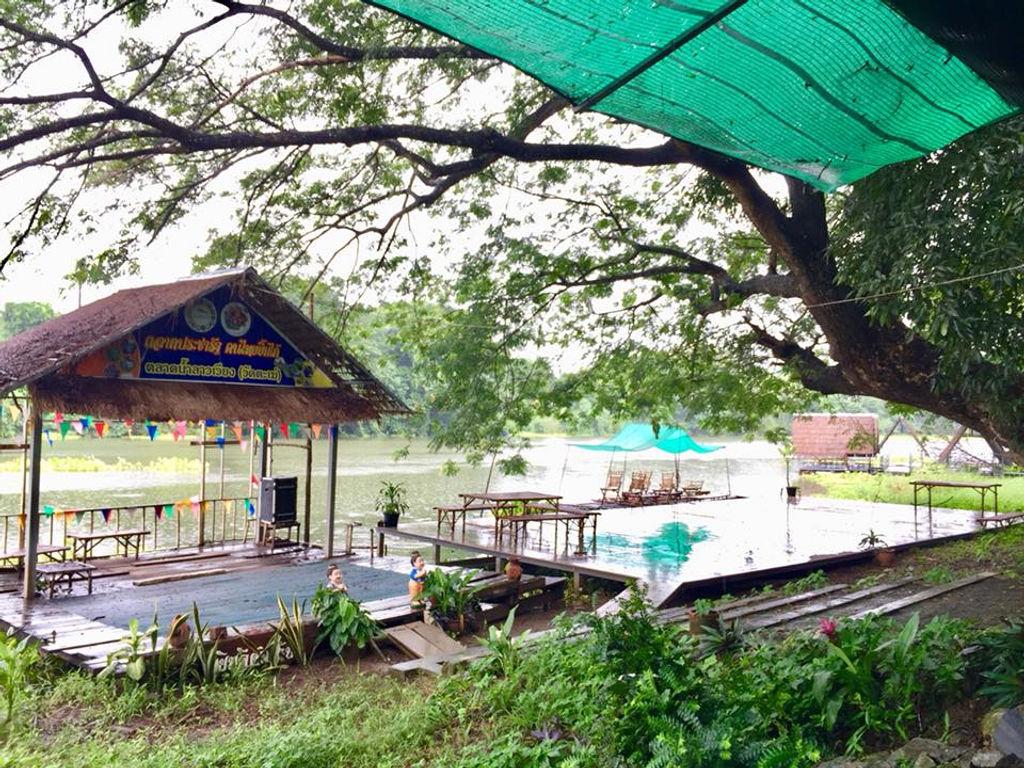 老荣水上市场