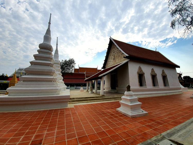 Wat Pa Klang Thung寺