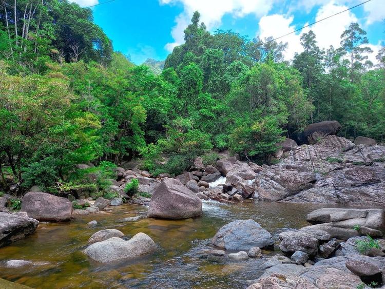 Ton Phrae Thong Waterfall