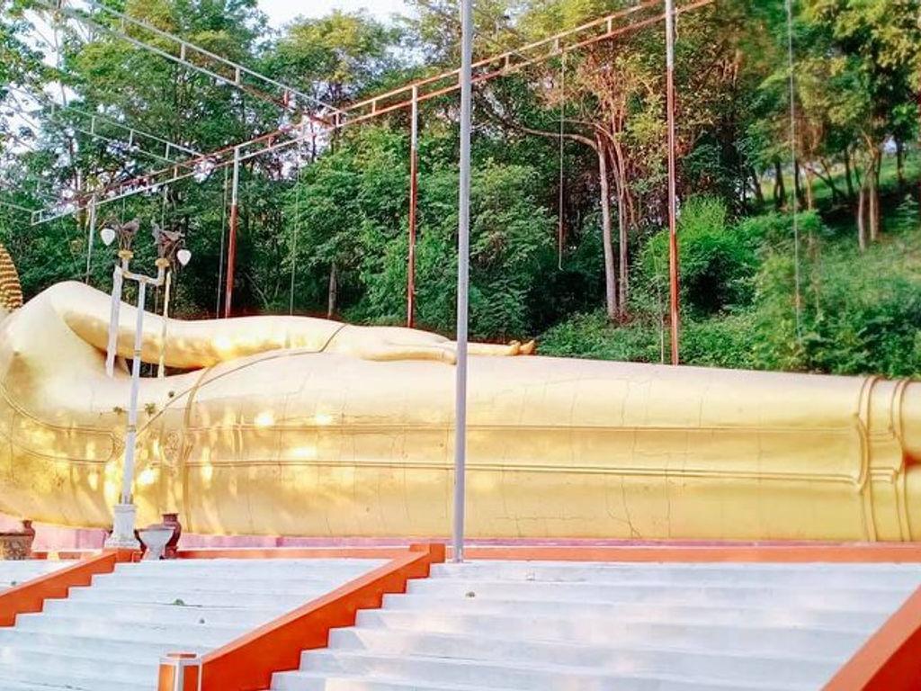 วัดพระพุทธบาทเขาทราย