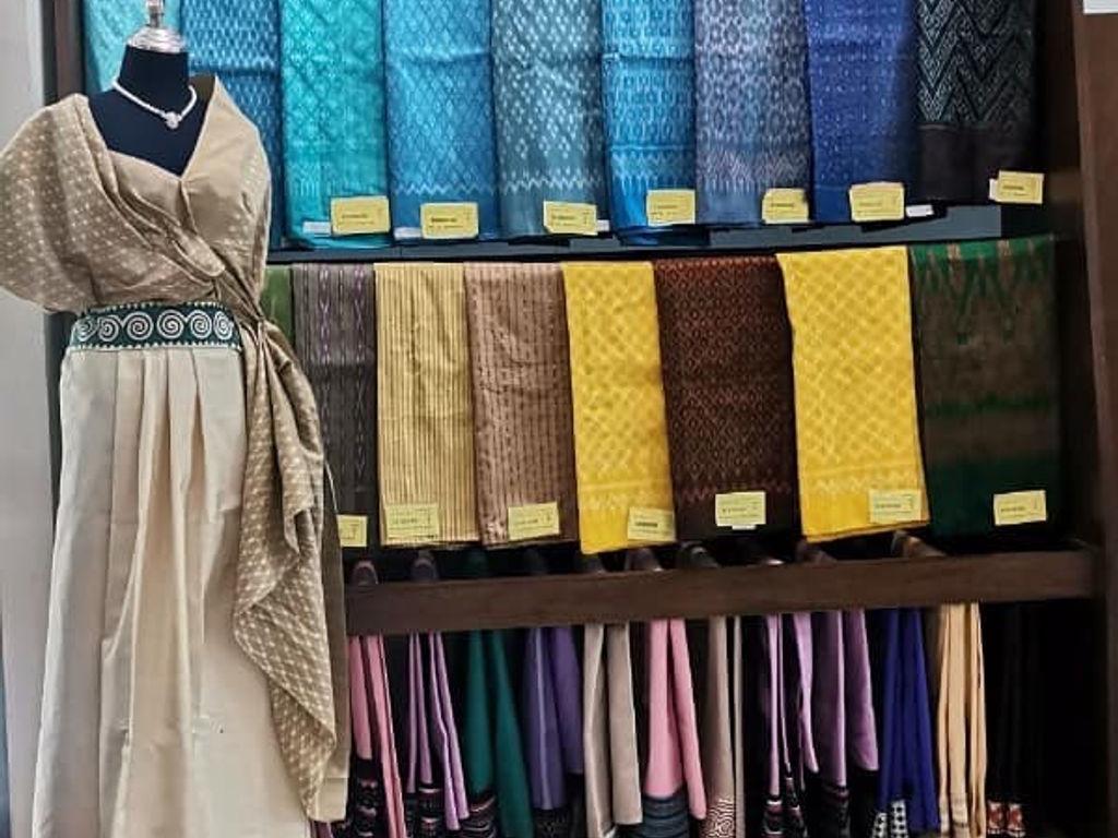 Ubon Ratchathani Arts and Crafts Center, Ban Yang Noi