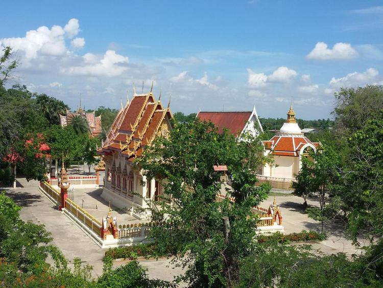 Wat Sa Kaeo Phra Aram Luang