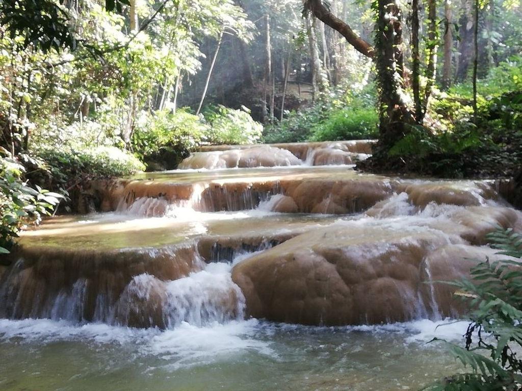 น้ำตกศรีสังวาลย์ (อุทยานแห่งชาติผาแดง)