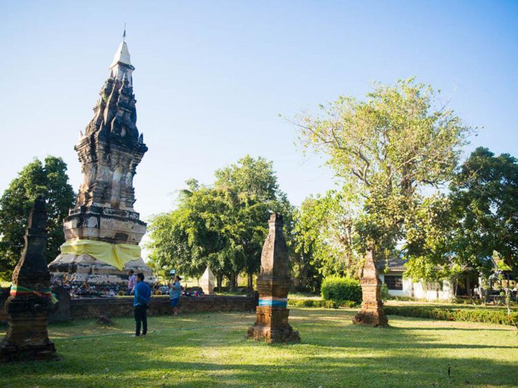 พระธาตุก่องข้าวน้อย