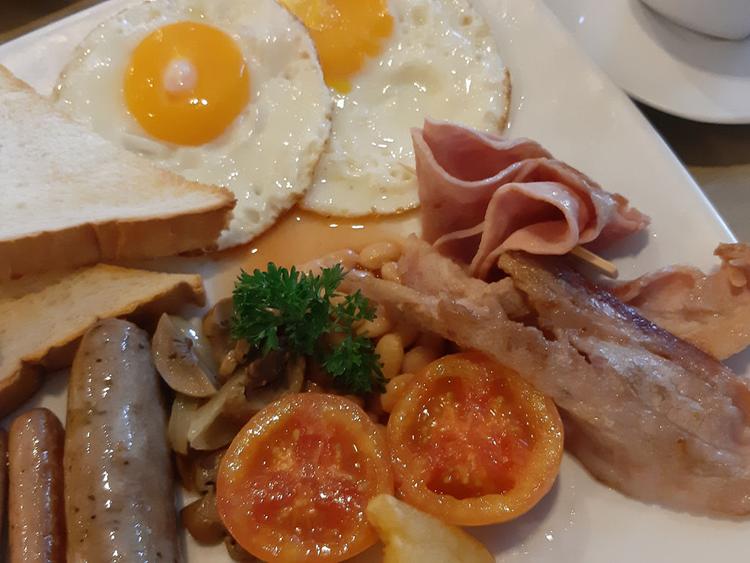 Cafe​ Kantary Bangsaen