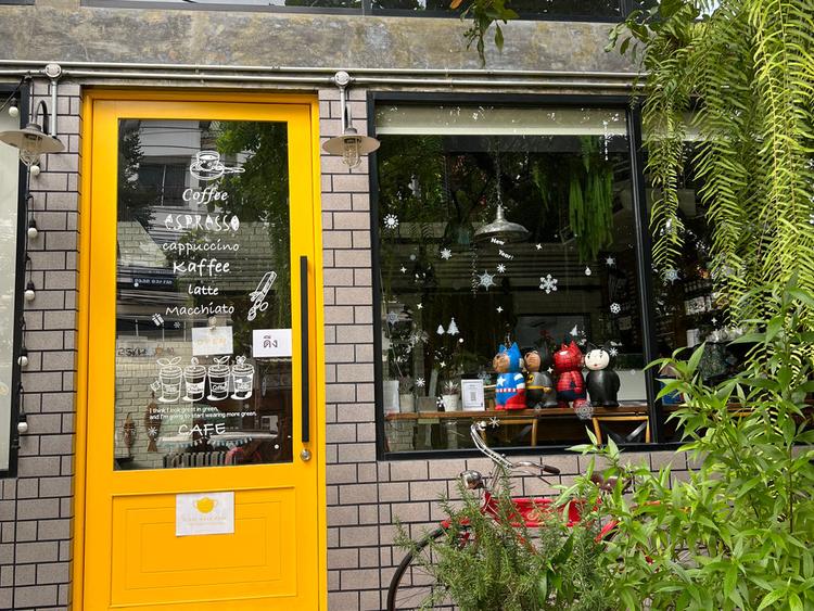 25 Monday cafe' Huahin6