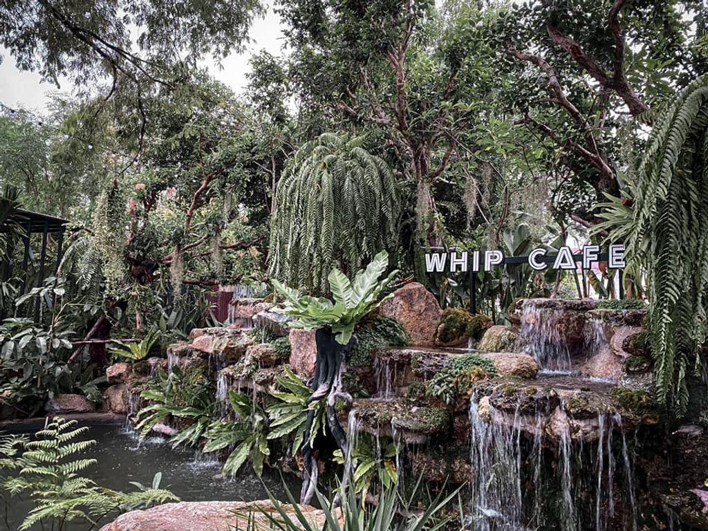 WHIP CAFE Bangsaen
