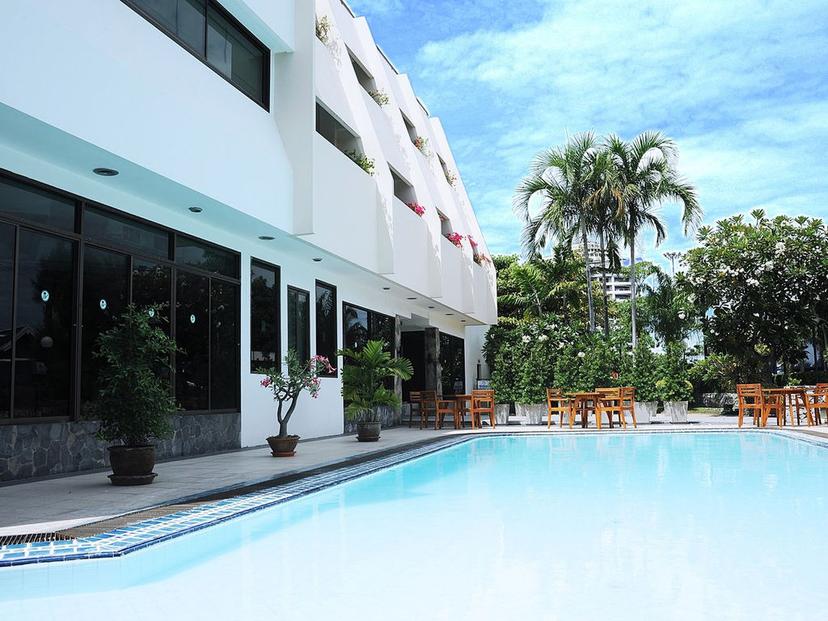 โรงแรมบางแสนวิลล่า Bangsaen Villa Hotel