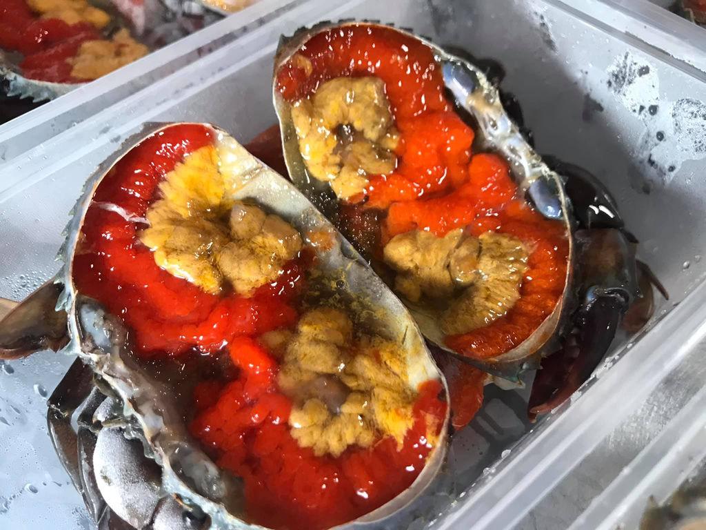 Uncle Piek Kitchen, Ang Sila