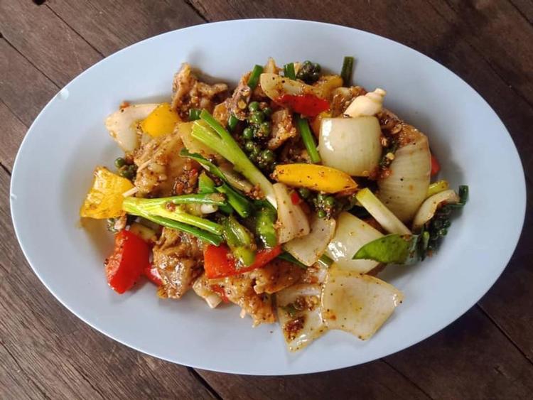 พเนียงอาหารป่า