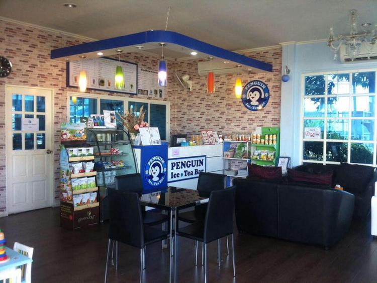 Penguin Ice Tea Bar