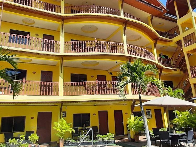 Phratamnak Inn