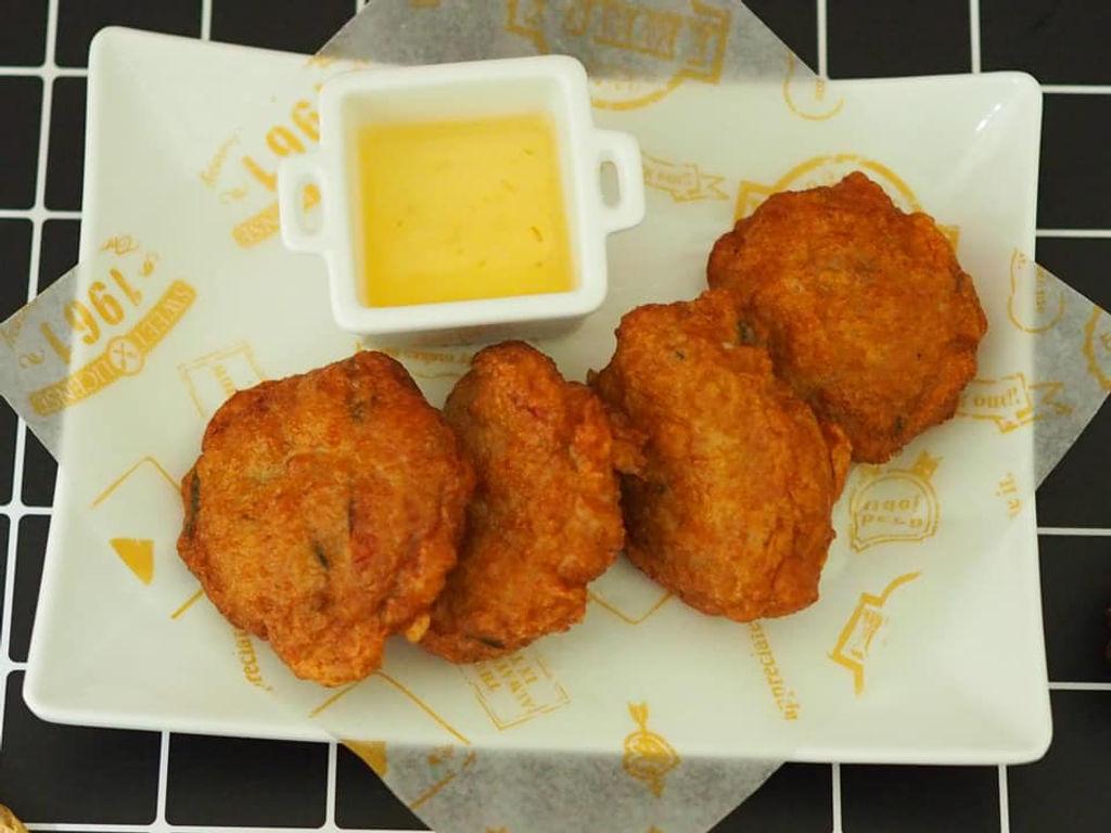 Charoen Poong 咖啡馆