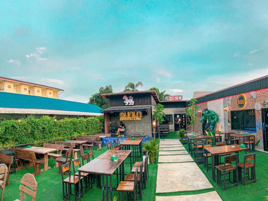 Chat SON-TA-NA 酒吧和小酒馆