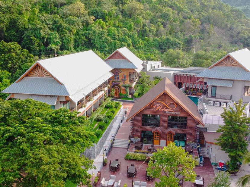 Plakan Resort