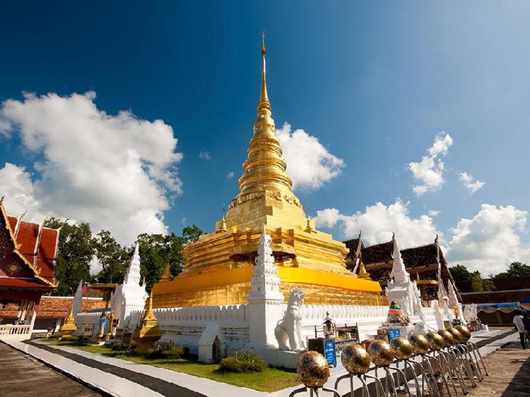 Wat Phra That Chae Haeng