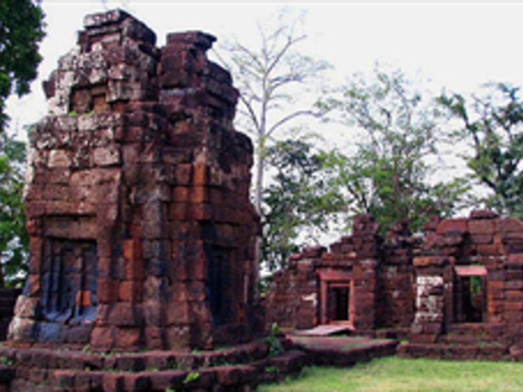 ปราสาทตำหนักไทร