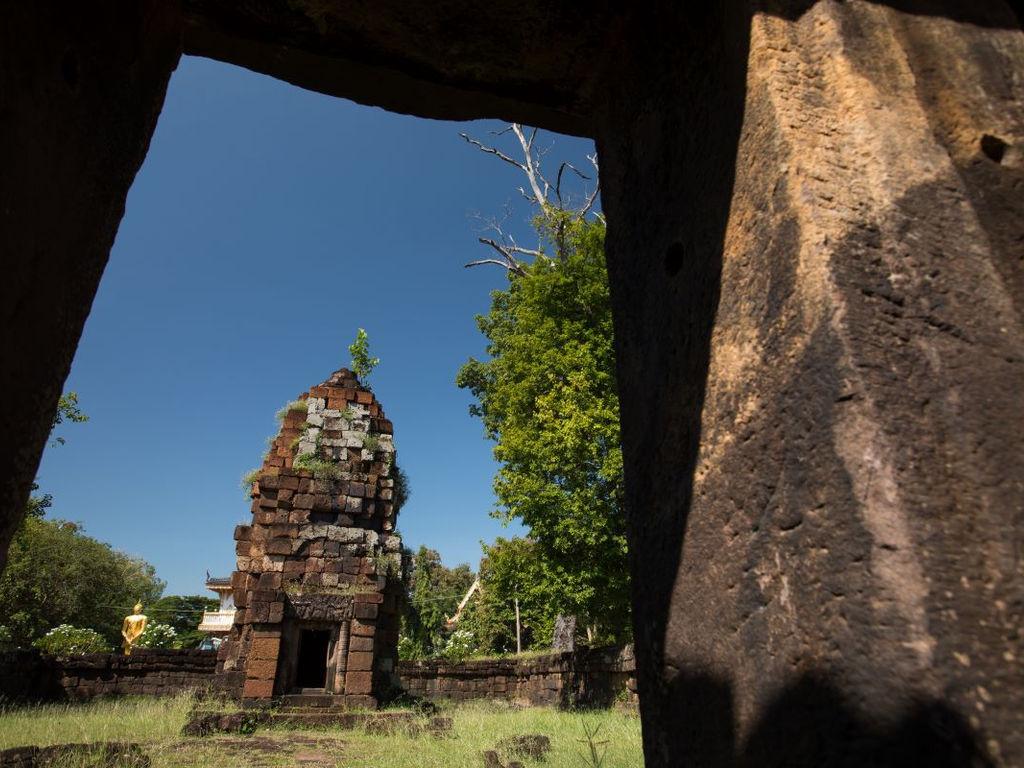 Prasat Hin Sra Kamphaeng Noi