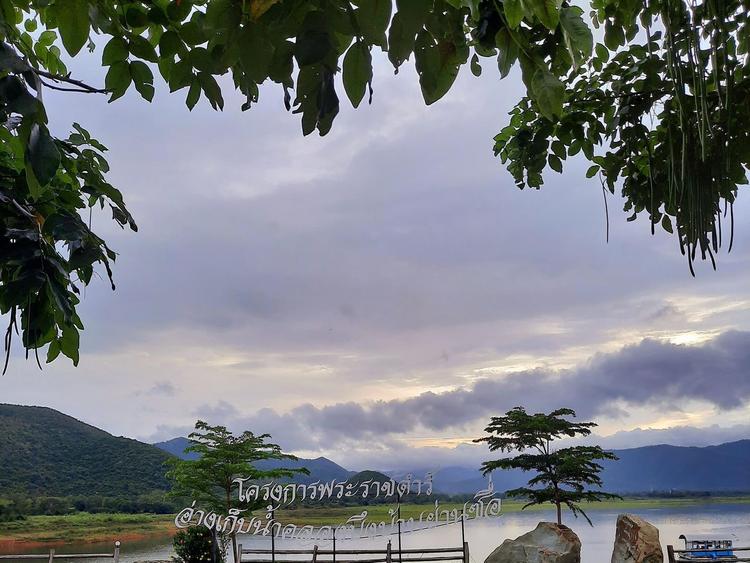 Khlong Bueng Dam, Ban Yan Sue