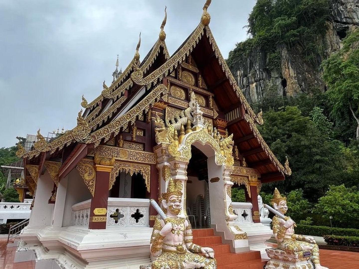 พุทธสถานถ้ำเชตวัน
