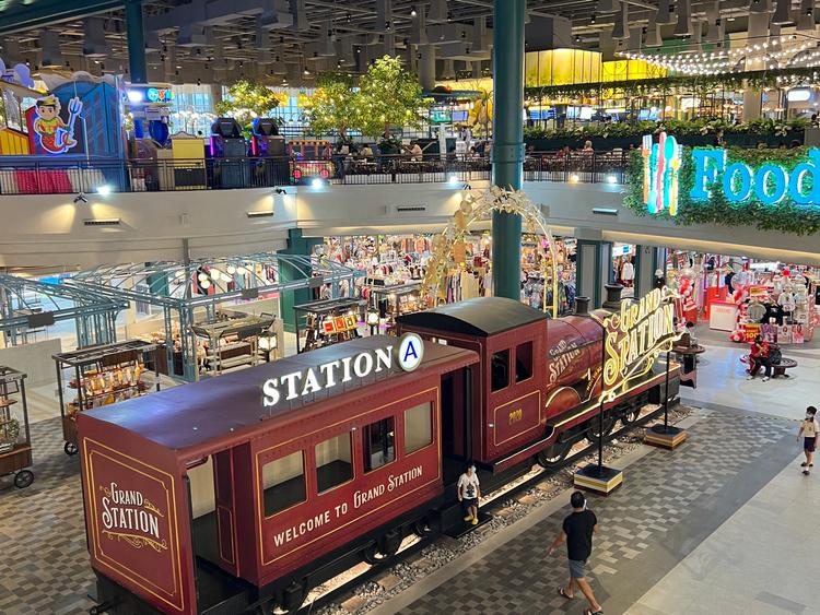 Fashion Island แฟชั่นไอส์แลนด์