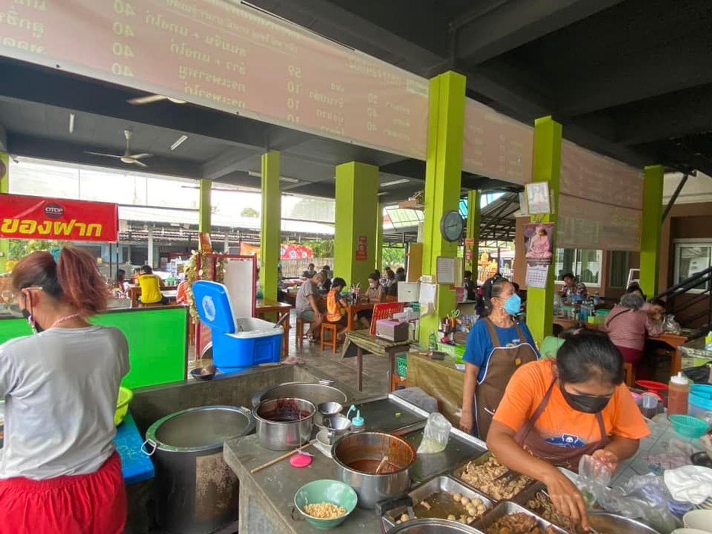 ก๋วยเตี๋ยวเรือต่อคิว