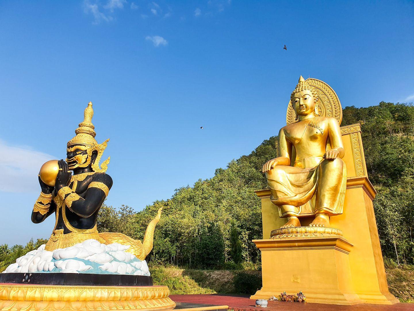 พุทธบารมีดอนพญาเย็น